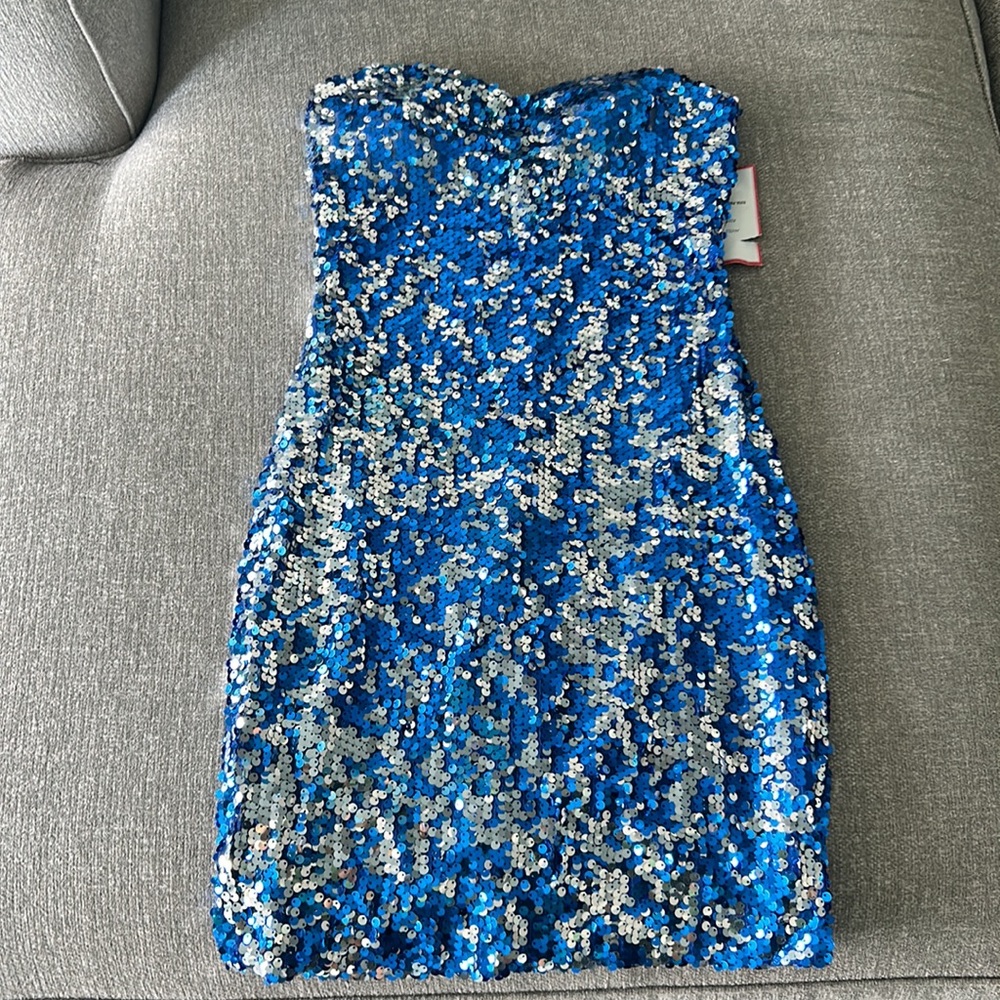 Profile Sequins Dress
